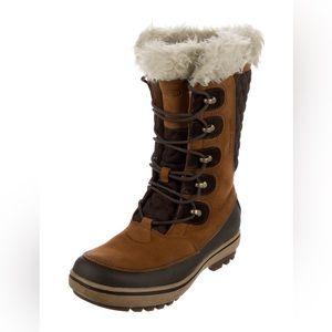 Helly Hansen garibaldi quilted lace up boots fur lined